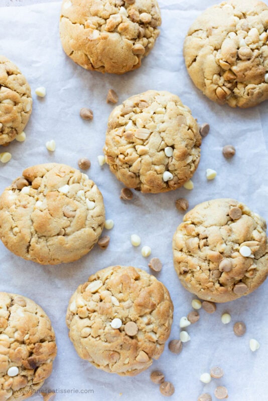 A bunch of Peanut Butter NYC Cookie in rows