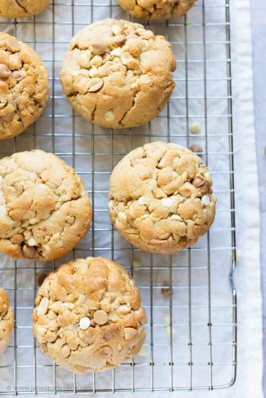 A cooling tray of Peanut Butter NYC Cookies