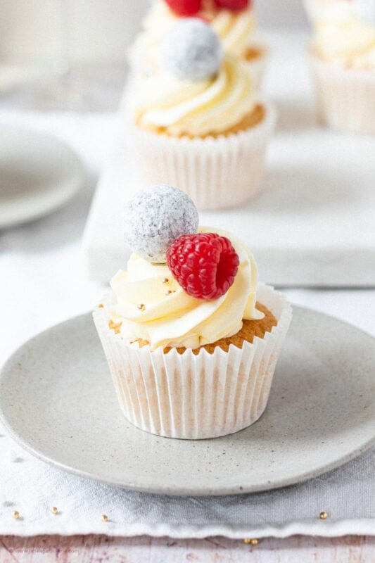 A single Prosecco Cupcake on a plate